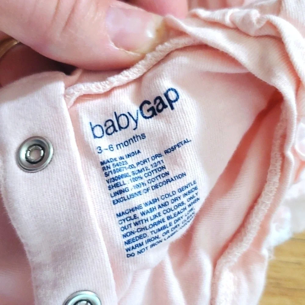 GAP Baby Girl Rosebud Pastel Pink Bubble Dress with Diaper Cover 3-6M‎